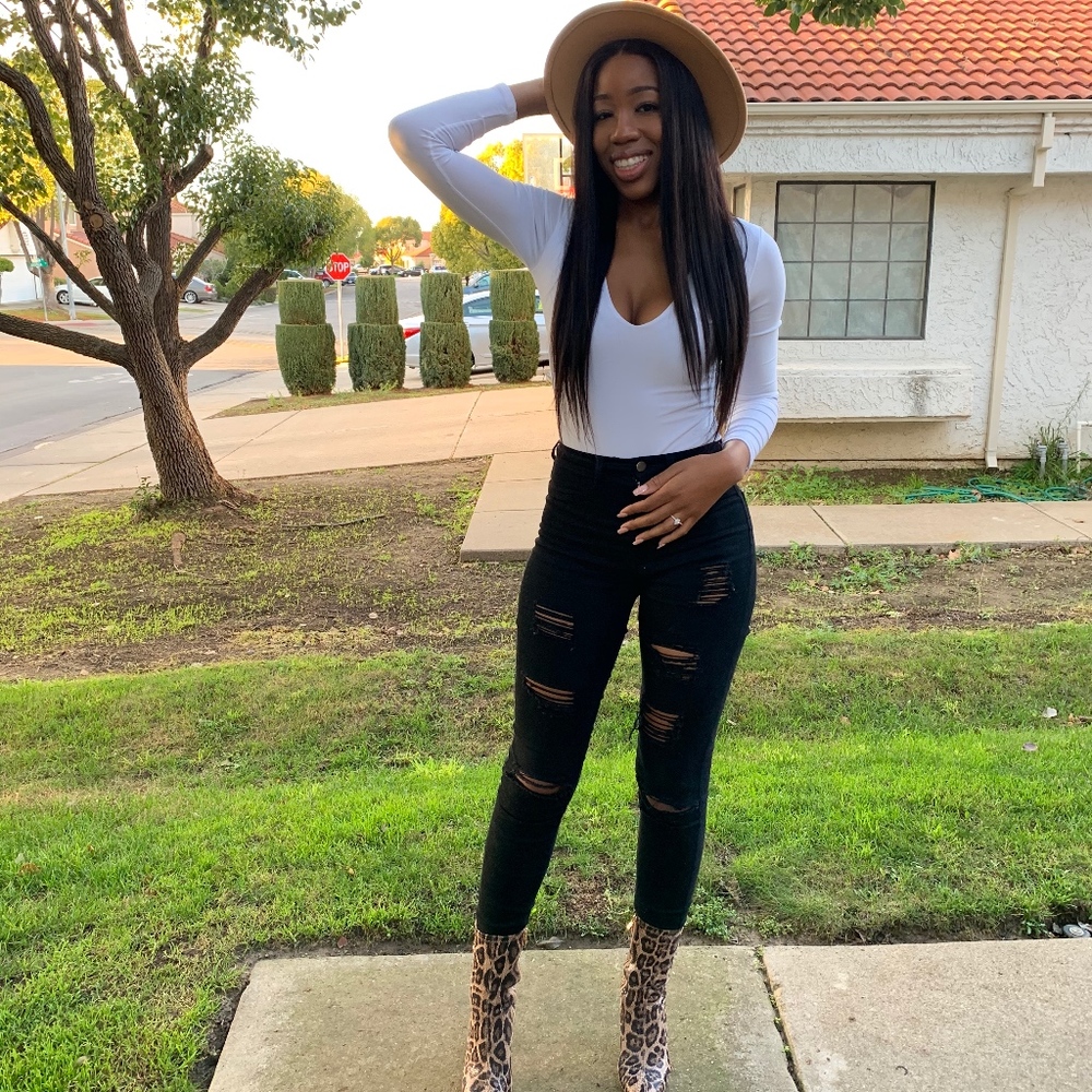 Meet your Posher, Nina